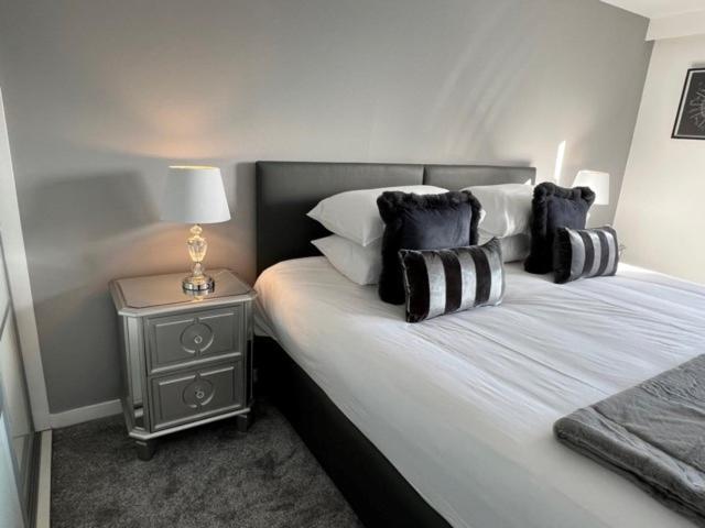 Modern & Spacious 2 Bed Merchant City Apart-High St Glasgow Kültér fotó